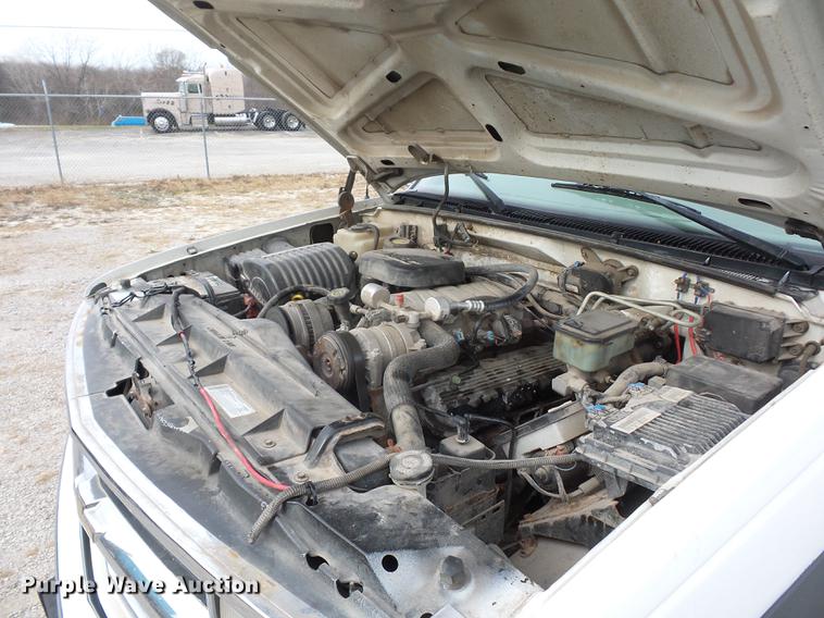 image for item DA8505 2000 Chevrolet 3500 dump bed pickup truck