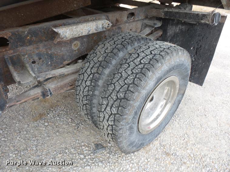 image for item DA8505 2000 Chevrolet 3500 dump bed pickup truck