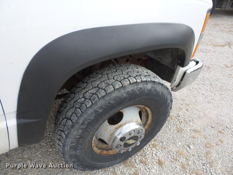 image for item DA8505 2000 Chevrolet 3500 dump bed pickup truck