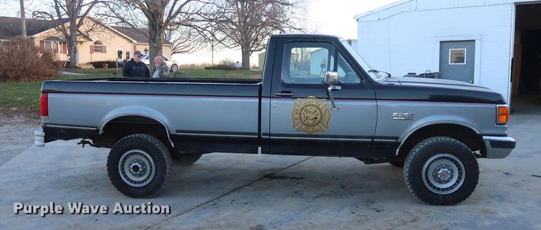 image for item DA8520 1989 Ford F250 XLT pickup truck
