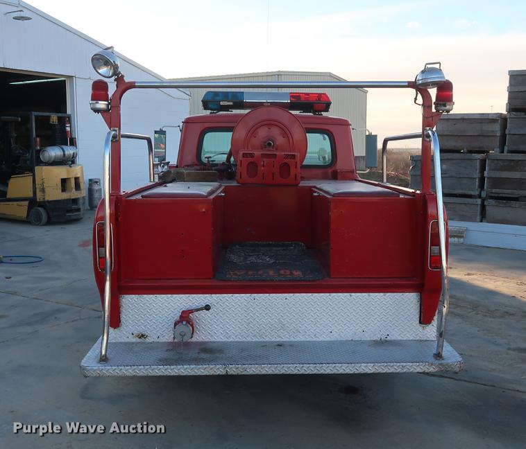 image for item DA8522 1970 International 1200 Scout fire truck