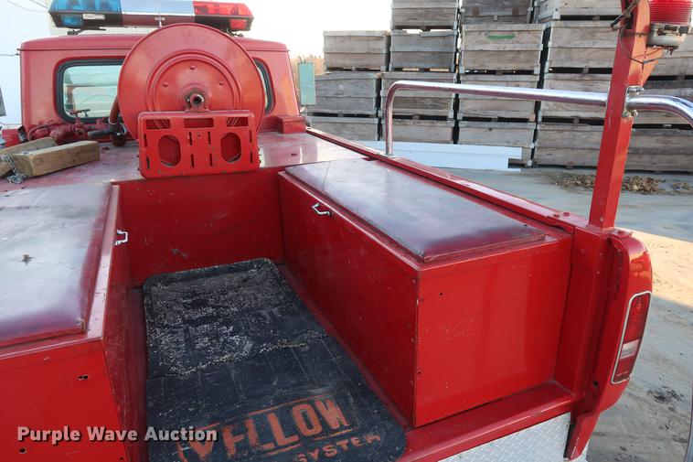 image for item DA8522 1970 International 1200 Scout fire truck