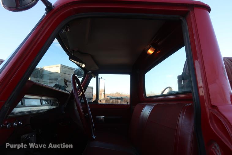 image for item DA8522 1970 International 1200 Scout fire truck