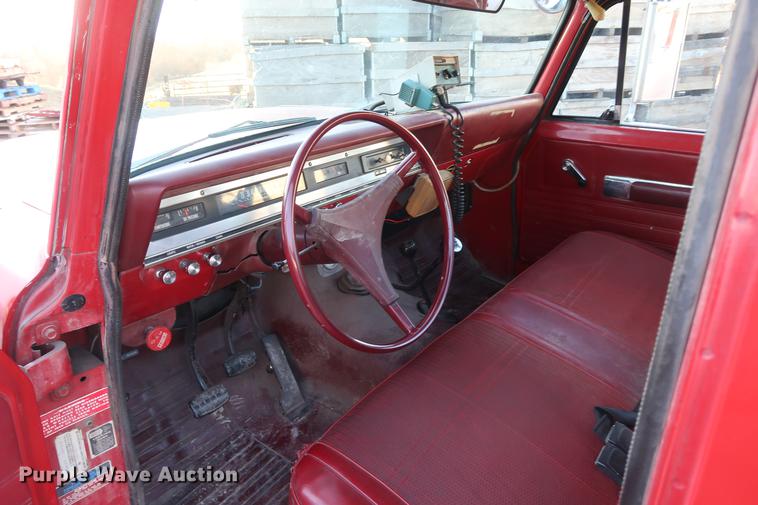 image for item DA8522 1970 International 1200 Scout fire truck