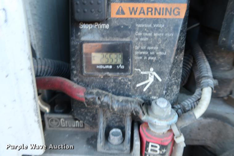 image for item DA8524 2004 Workhorse W22 mobile medical clinic RV