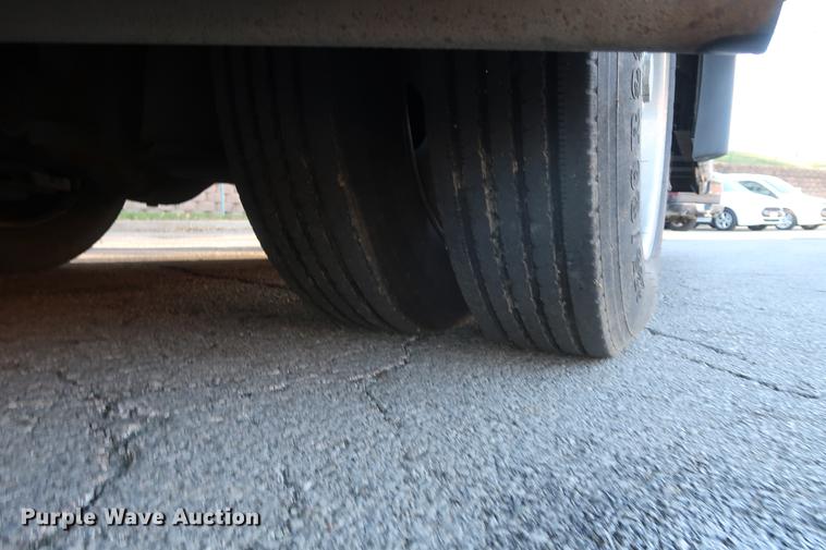 image for item DA8524 2004 Workhorse W22 mobile medical clinic RV