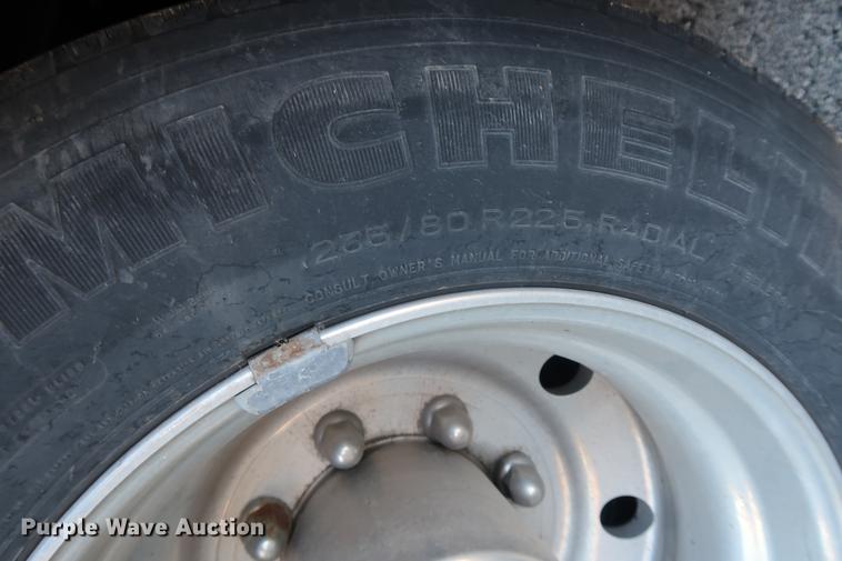 image for item DA8524 2004 Workhorse W22 mobile medical clinic RV