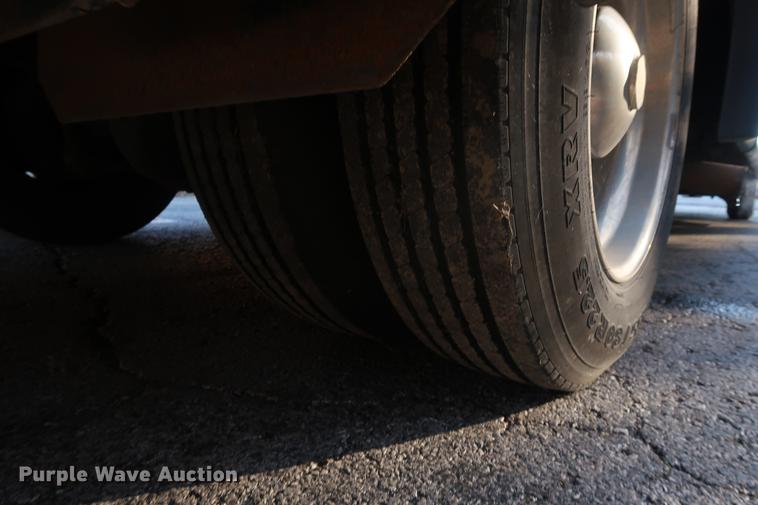 image for item DA8524 2004 Workhorse W22 mobile medical clinic RV