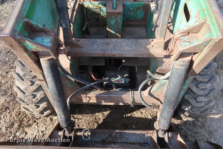 image for item DA8526 John Deere 125 skid steer