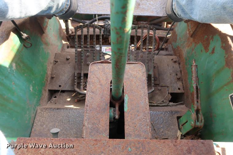 image for item DA8526 John Deere 125 skid steer