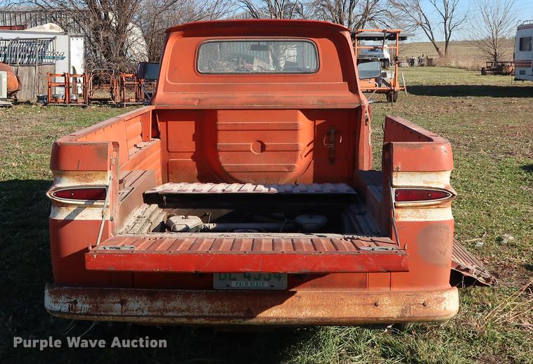 image for item DA8582 1962 Chevrolet Corvair 95