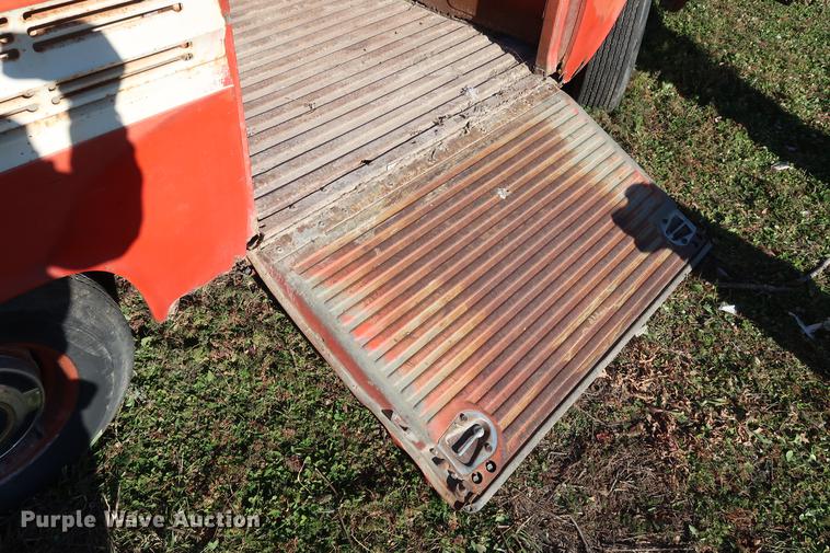 image for item DA8582 1962 Chevrolet Corvair 95