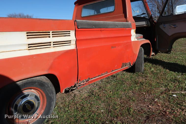 image for item DA8582 1962 Chevrolet Corvair 95