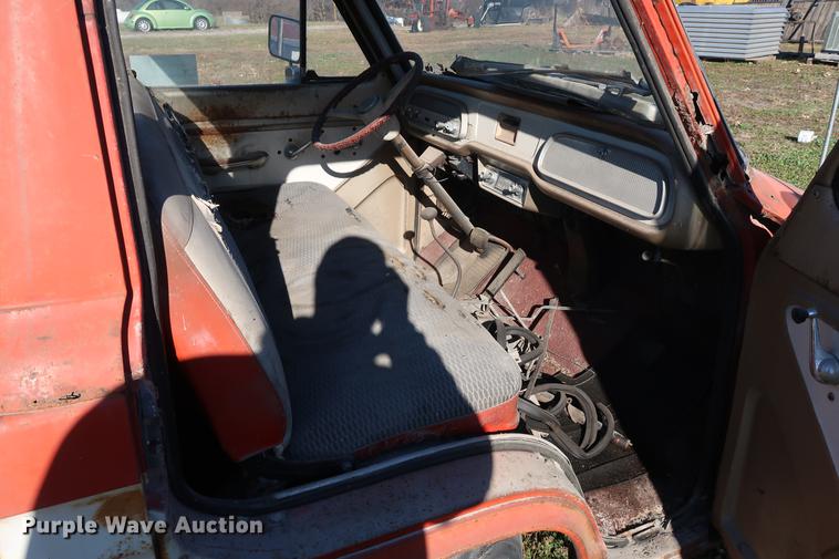 image for item DA8582 1962 Chevrolet Corvair 95