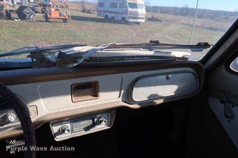 image for item DA8582 1962 Chevrolet Corvair 95