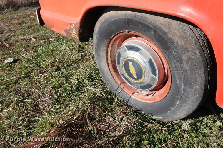 image for item DA8582 1962 Chevrolet Corvair 95