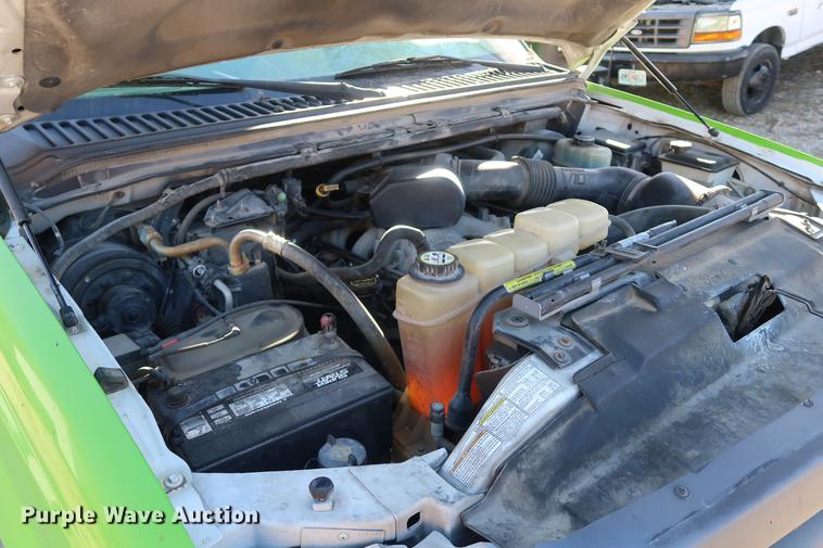 image for item DA8591 2001 Ford F350 Super Duty flatbed pickup truck