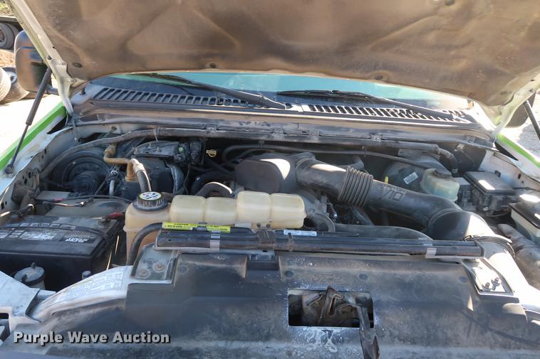 image for item DA8591 2001 Ford F350 Super Duty flatbed pickup truck