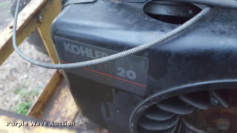 image for item DA8609 1978 New Holland L325 skid steer