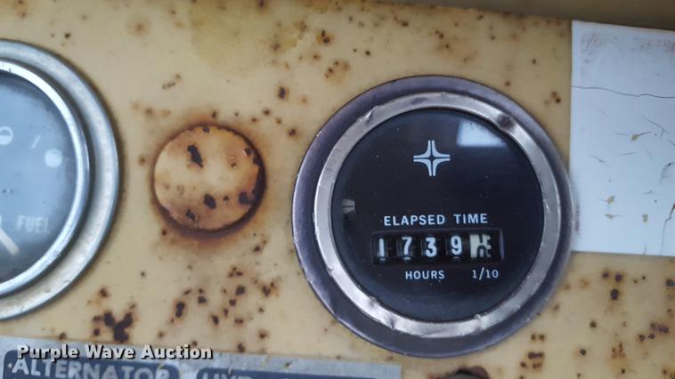 image for item DA8609 1978 New Holland L325 skid steer