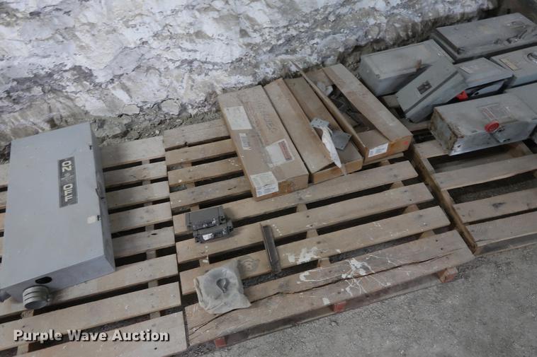 image for item DA8626 Electrical supplies