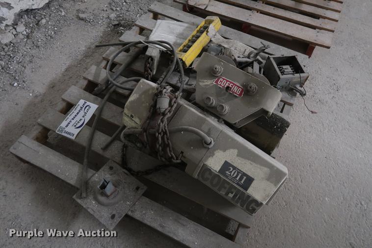 image for item DA8628 Coffing hoist