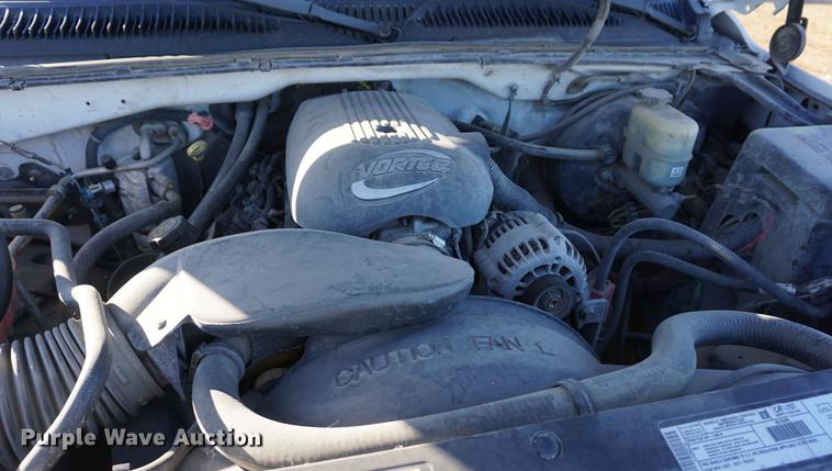 image for item DB0260 2001 Chevrolet Silverado 1500 pickup truck