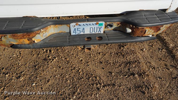 image for item DB0260 2001 Chevrolet Silverado 1500 pickup truck