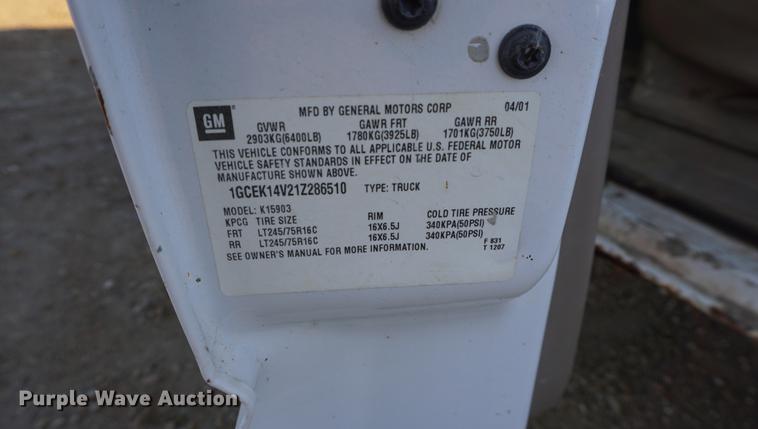 image for item DB0260 2001 Chevrolet Silverado 1500 pickup truck