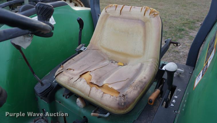 image for item DB0263 1998 John Deere 4600 MFWD tractor