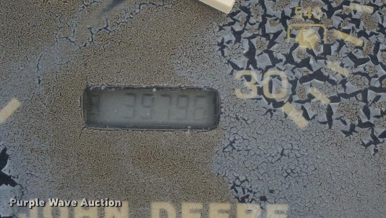 image for item DB0263 1998 John Deere 4600 MFWD tractor