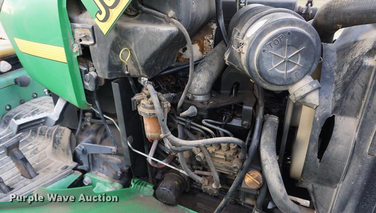 image for item DB0263 1998 John Deere 4600 MFWD tractor