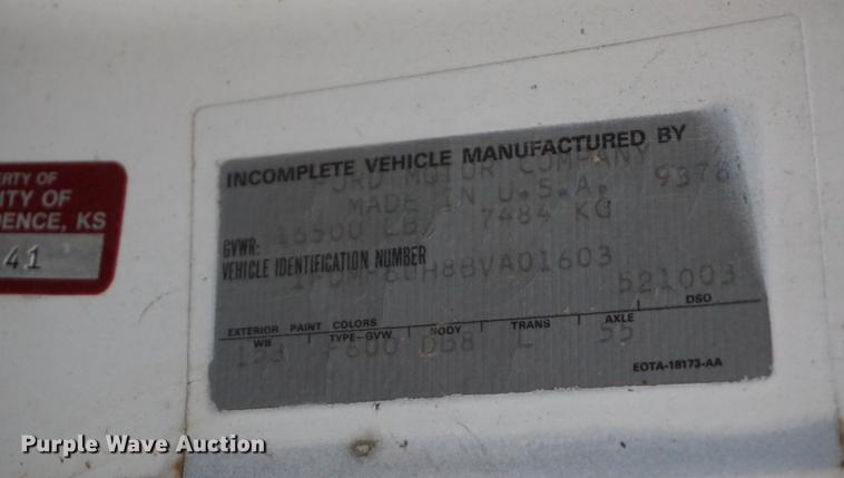 image for item DB0264 1981 Ford F600 truck cab and chassis