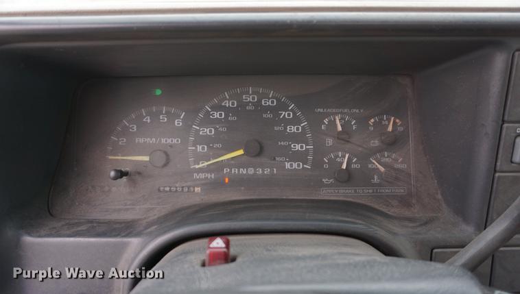 image for item DB0274 2000 Chevrolet 2500 utility bed pickup truck