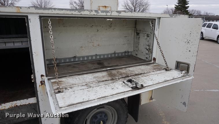 image for item DB0274 2000 Chevrolet 2500 utility bed pickup truck