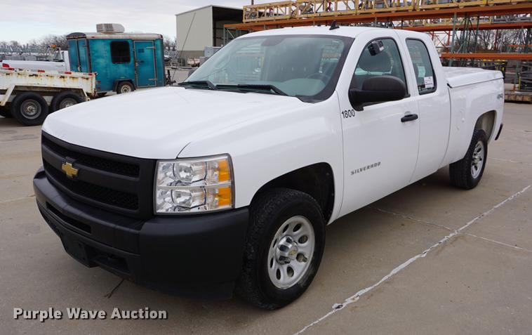 image for item DB0275 2011 Chevrolet Silverado 1500 Ext. Cab pickup truck