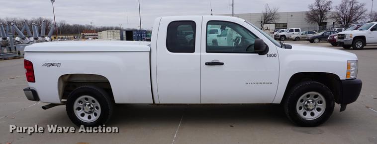 image for item DB0275 2011 Chevrolet Silverado 1500 Ext. Cab pickup truck