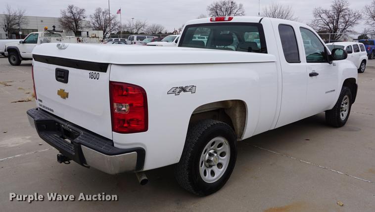 image for item DB0275 2011 Chevrolet Silverado 1500 Ext. Cab pickup truck