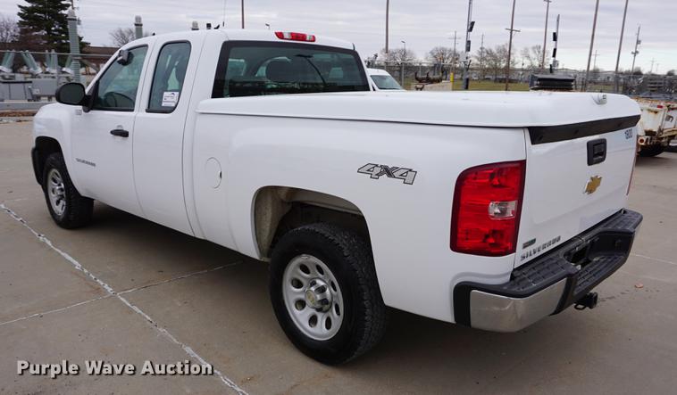 image for item DB0275 2011 Chevrolet Silverado 1500 Ext. Cab pickup truck