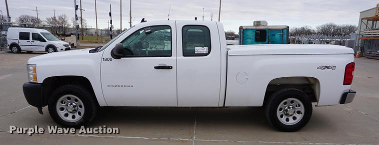 image for item DB0275 2011 Chevrolet Silverado 1500 Ext. Cab pickup truck