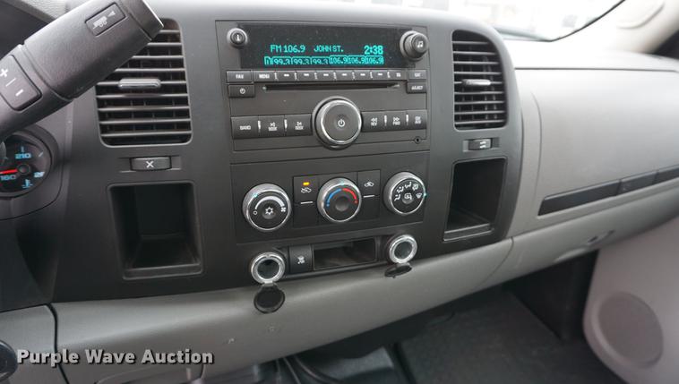 image for item DB0275 2011 Chevrolet Silverado 1500 Ext. Cab pickup truck