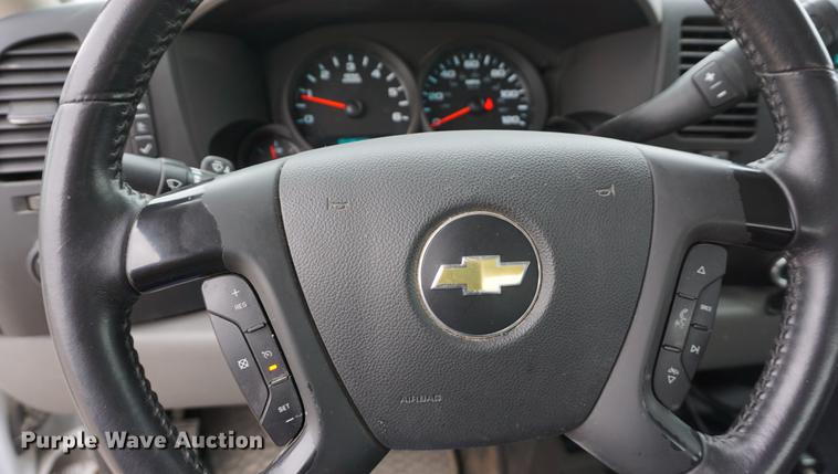 image for item DB0275 2011 Chevrolet Silverado 1500 Ext. Cab pickup truck