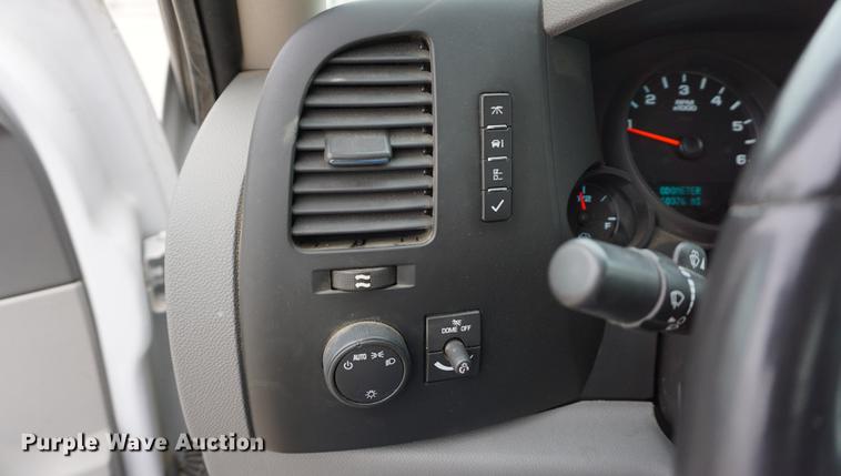 image for item DB0275 2011 Chevrolet Silverado 1500 Ext. Cab pickup truck