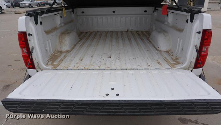 image for item DB0275 2011 Chevrolet Silverado 1500 Ext. Cab pickup truck