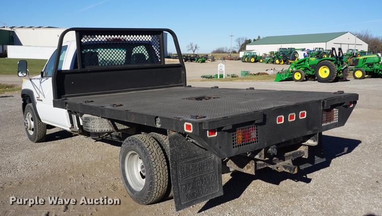 image for item DB0295 2004 GMC Sierra 3500 flatbed pickup truck