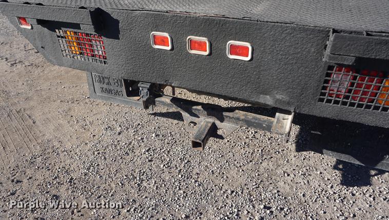 image for item DB0295 2004 GMC Sierra 3500 flatbed pickup truck