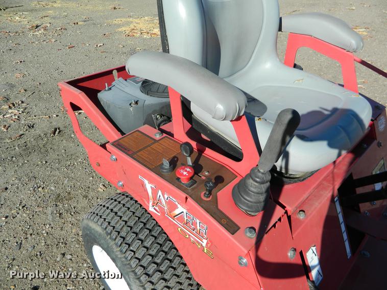 image for item DB1182 2009 Jazee Country Clipper SR105 lawn mower