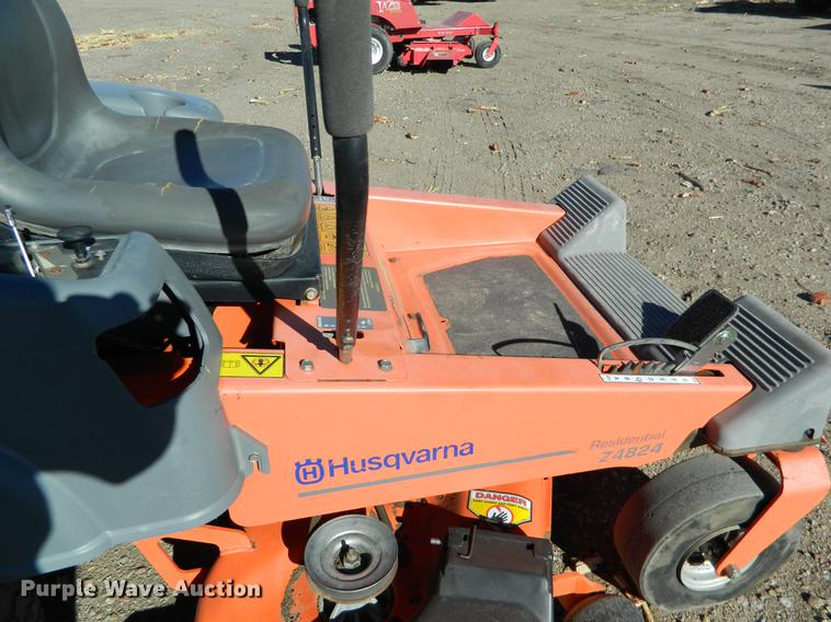 image for item DB1184 Husqvarna Z4824 lawn mower