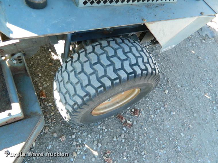 image for item DB1185 Grazer G1890V lawn mower