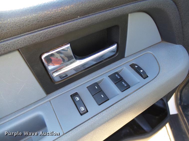 image for item DB5031 2013 Ford F150 XLT SuperCab pickup truck